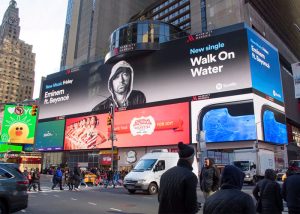 man-hinh-quang-cao-ngoai-troi