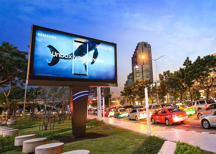 man-hinh-quang-cao-ngoai-troi