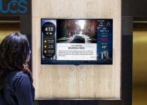 man-hinh-quang-cao-trong-thang-may