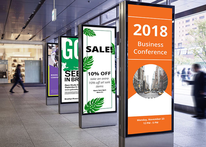 man-hinh-quang-cao-chan-dung-so-voi-standee-truyen-thong