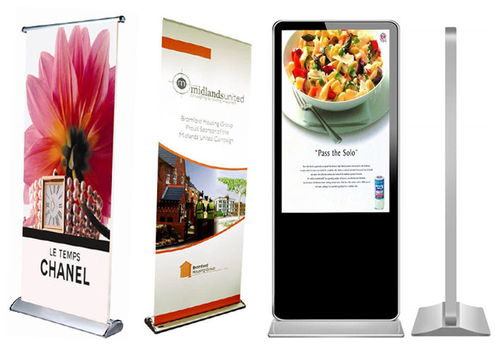 man-hinh-quang-cao-chan-dung-so-voi-standee-truyen-thong