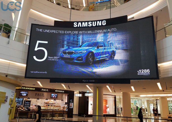 màn hình quảng cáo trong tttm